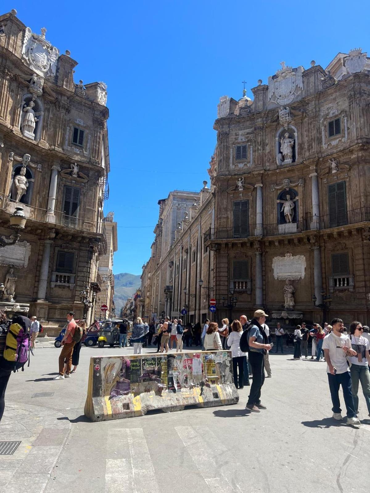 Greta'S Apartment Discesa Delle Capre Palermo Eksteriør bilde